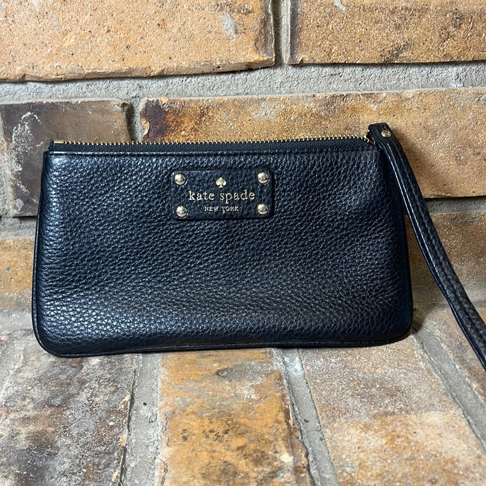 New KATE SPADE - Leather Zip Chrissy Wristlet Clutch Black